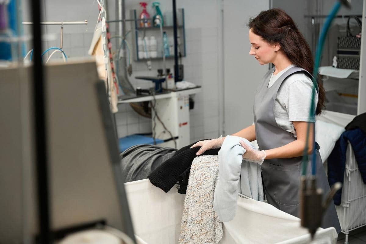 Best laundry service with premium washer and dryer for hotels in austin